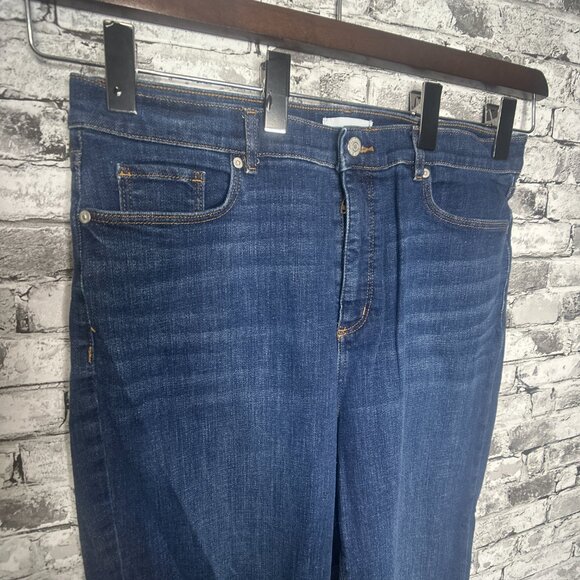 EUC LOFT " The Straight Crop " Dark Blue Jeans size 31/12 - Picture 3 of 14